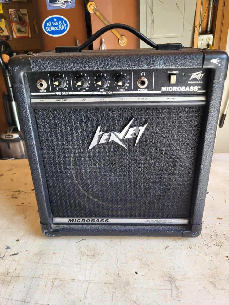 Peavy Microbass Guitar Amplifier Works Great