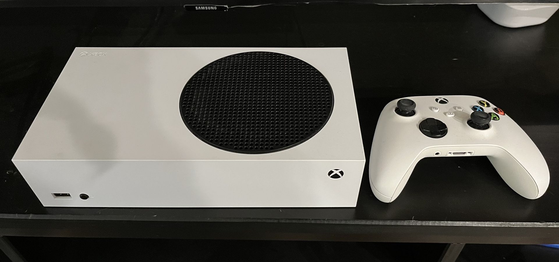 X-Box S System & Controller (Like New)
