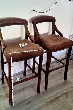 2 high chairs