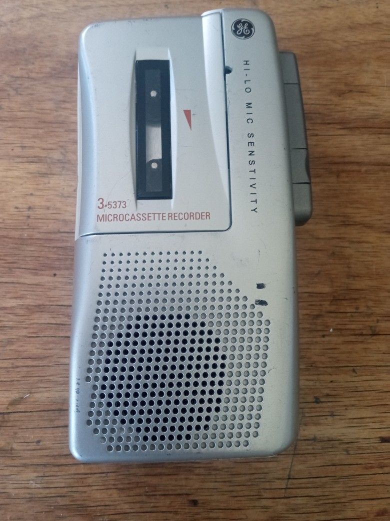 GE 35373 HANDHELD MICRO CASSETTE VOICE. RECORDER Tested Work