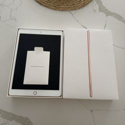 8th Gen I-Pad & Apple Pencil 