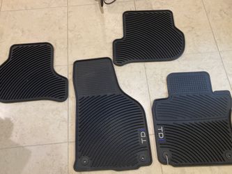 BRAND NEW- volkswagen jetta mk6 floor mats