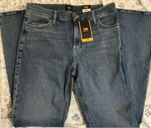 Lee Legendary Flare Jeans – New with Tags
