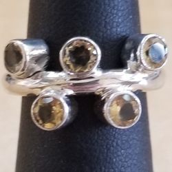Sterling Silver Ring With 5 Stones.