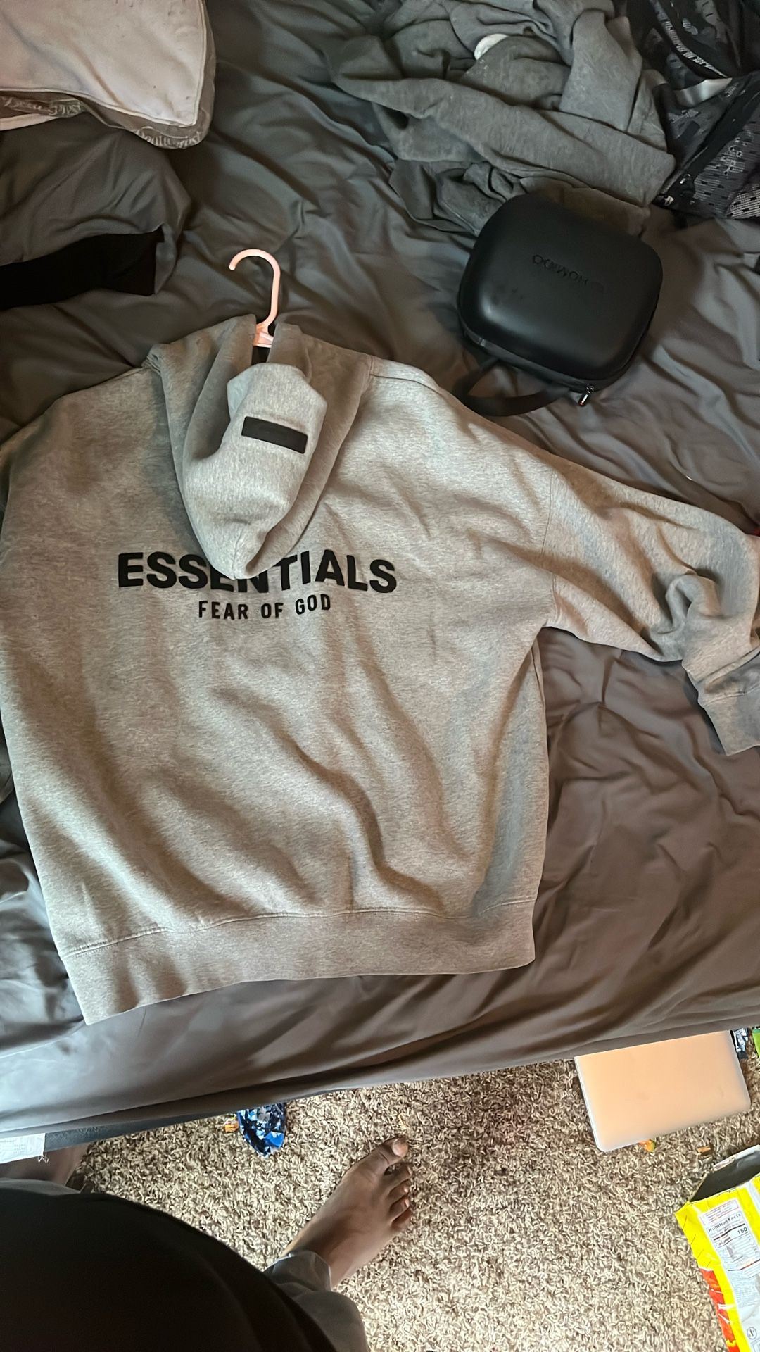 Grey Essentials Size M