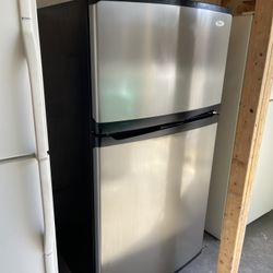 Whirlpool Refrigerator 33” Width 