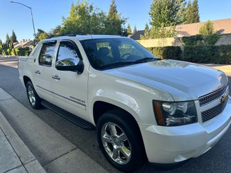 2013 Chevy Avalanche LTZ Black Diamond