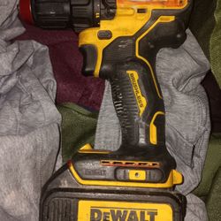 DEWALT Atomic 20V Brushless Cordless Driver LDCD708B. W/ BATTERY