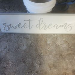 Sweet Dreams Decor Metal