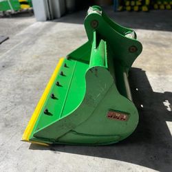  Clean UP Bucket (MUD) 39" inch for Mini Excavator Caterpillar CAT 305 or Similar Machine
