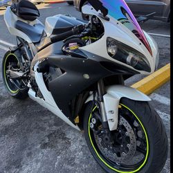 2006 YAMAHA R1