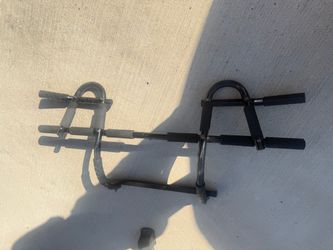 Pull up bar