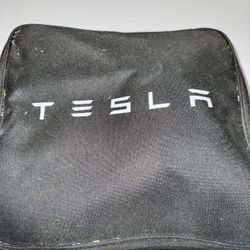 Tesla Mobile Charger