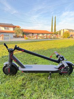Electric scooter π΄
