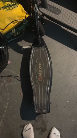 Electric scooter for kids