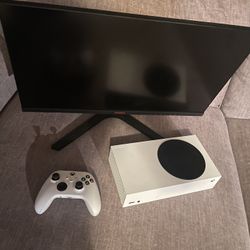 XBOX SERIES S MONITOR INCLUDED