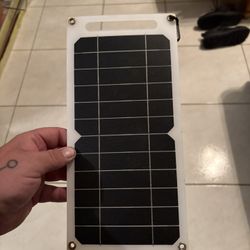 Solar Panel That Charges Devices Phones,gps Etc 