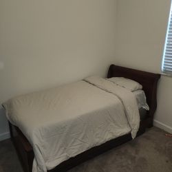 Solid Wood Twin Bed