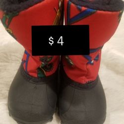 Toddler Boy snow boots, size 4