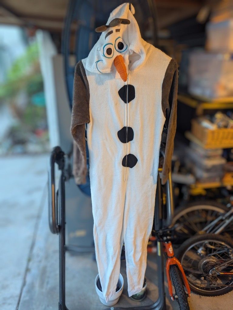 Olaf Costume. Adult Small