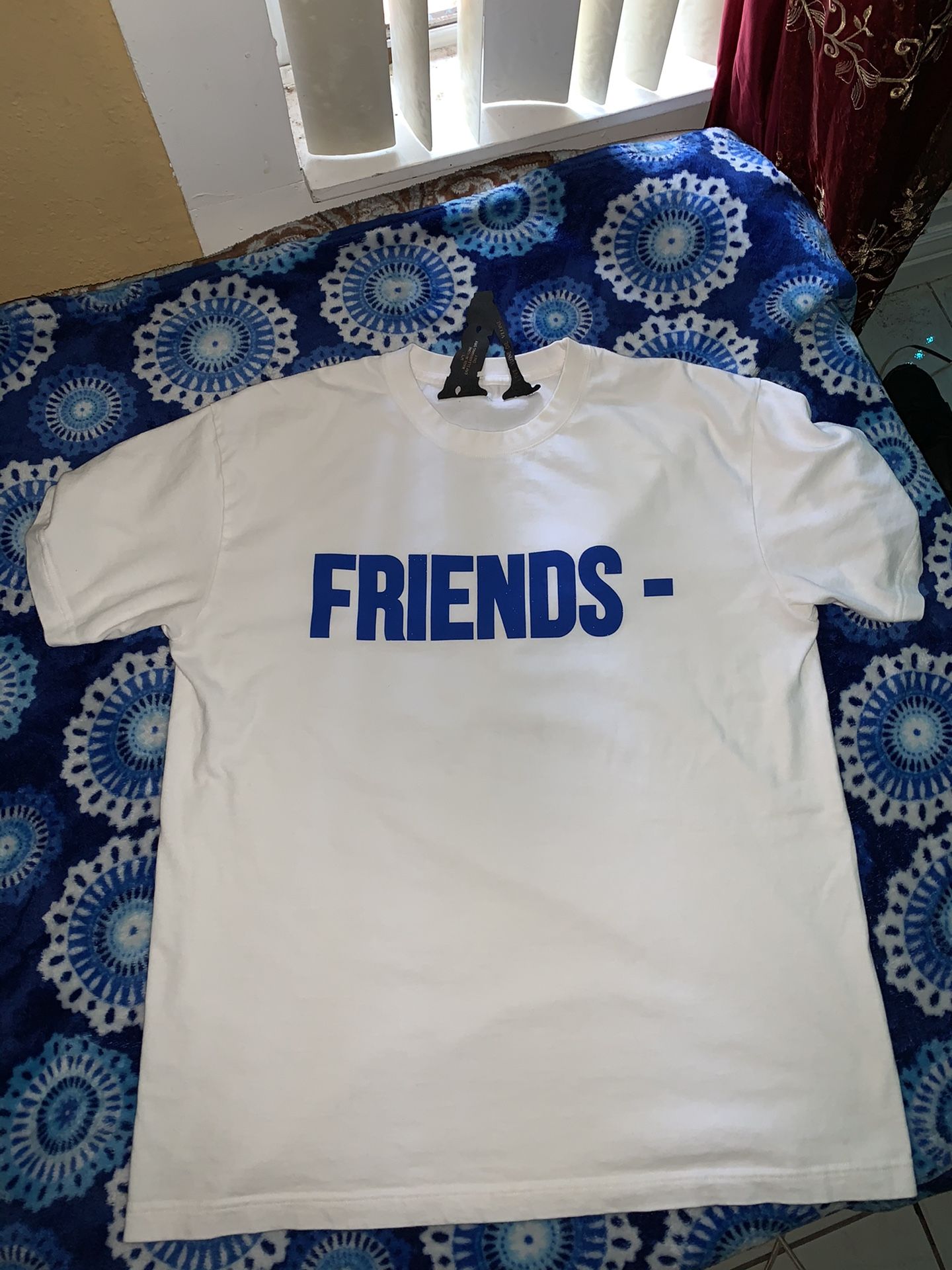 Vlone T Shirt Size L