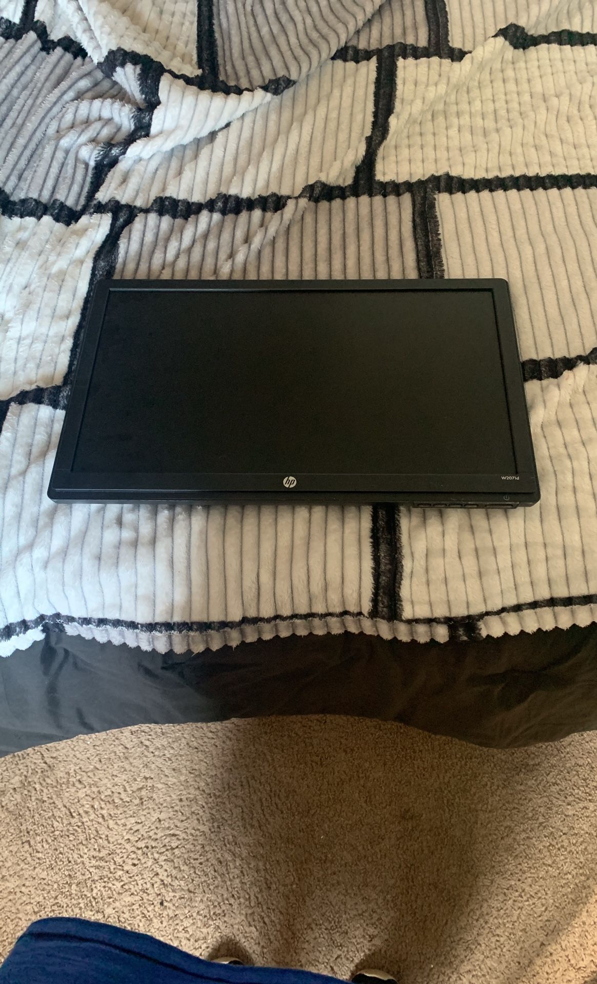 HP 20” Monitor Display for PC 1600x900 LED W2071d