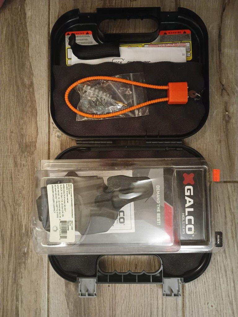 Glock 19 Galco IWB Holster + Carry Case, Gun Lock & Cleaning Kit