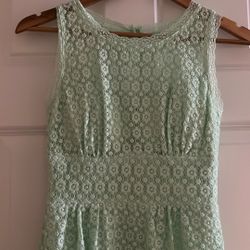 Girls Junior Mint Green Dress Size 3/4.. Used Once