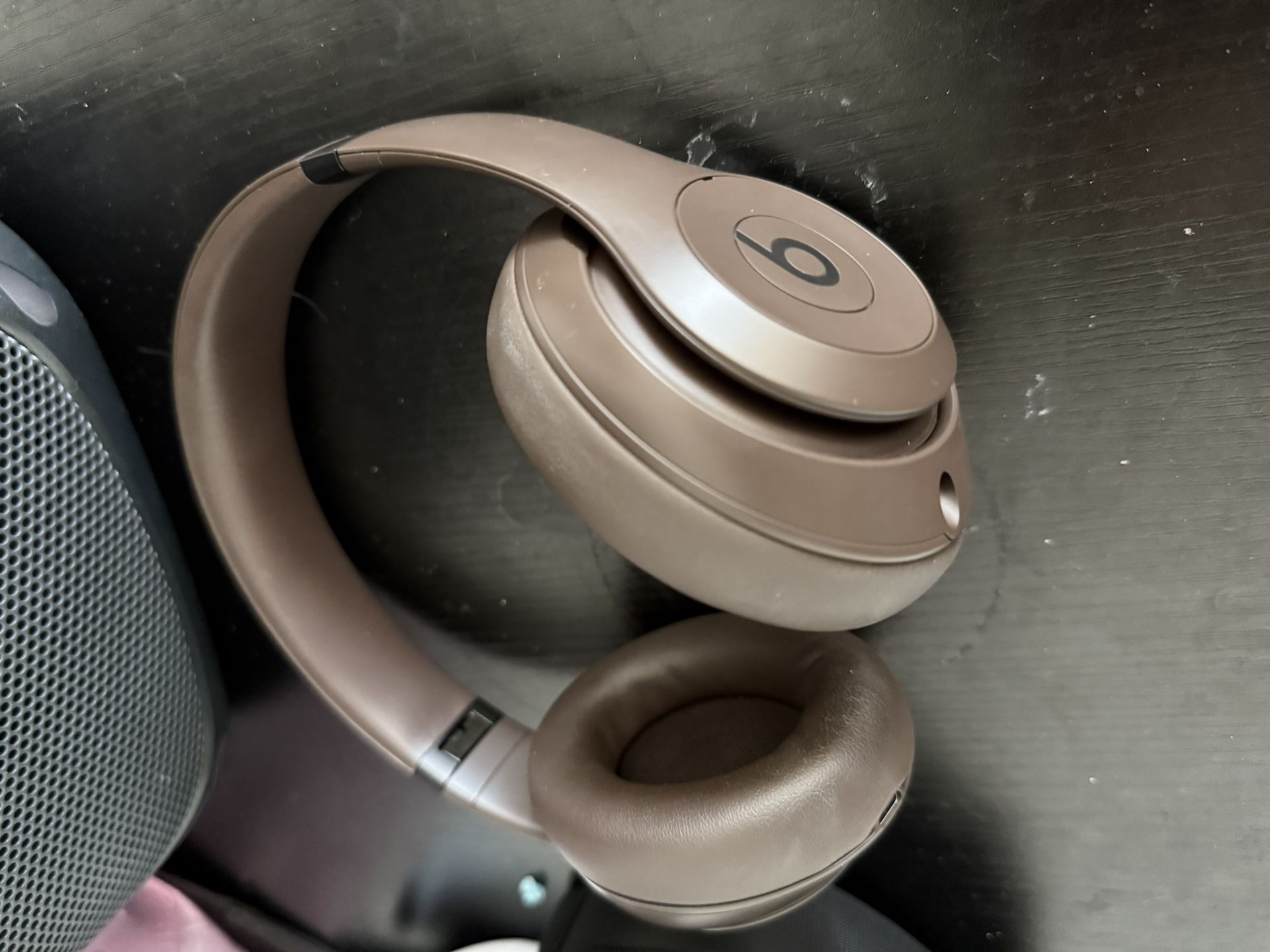 Beats Studio Pro Brown