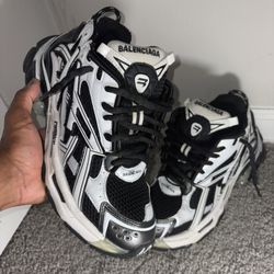 Balenciaga Runner