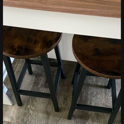 2 Brand New Stools 