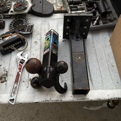 Tow Hitch Multiple And 2/12 Hitch With Plate