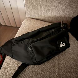 ALO FANNY PACK