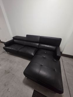 Black Leather Sectional Sofa with Chaise