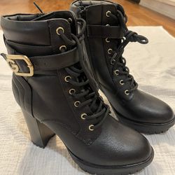 Black Heel boots Size 7