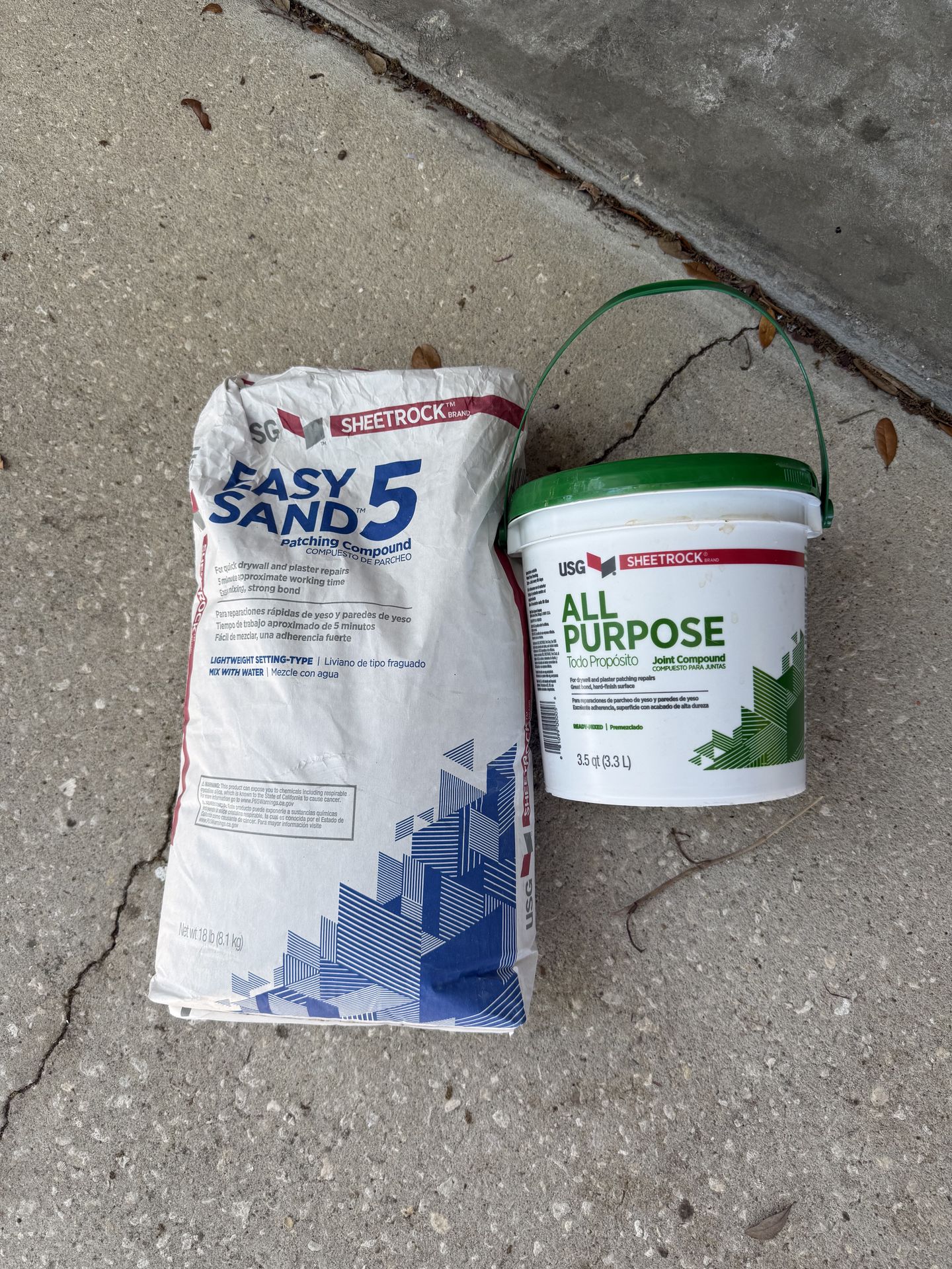 One bag 5 minute mud and one bucket easy sand