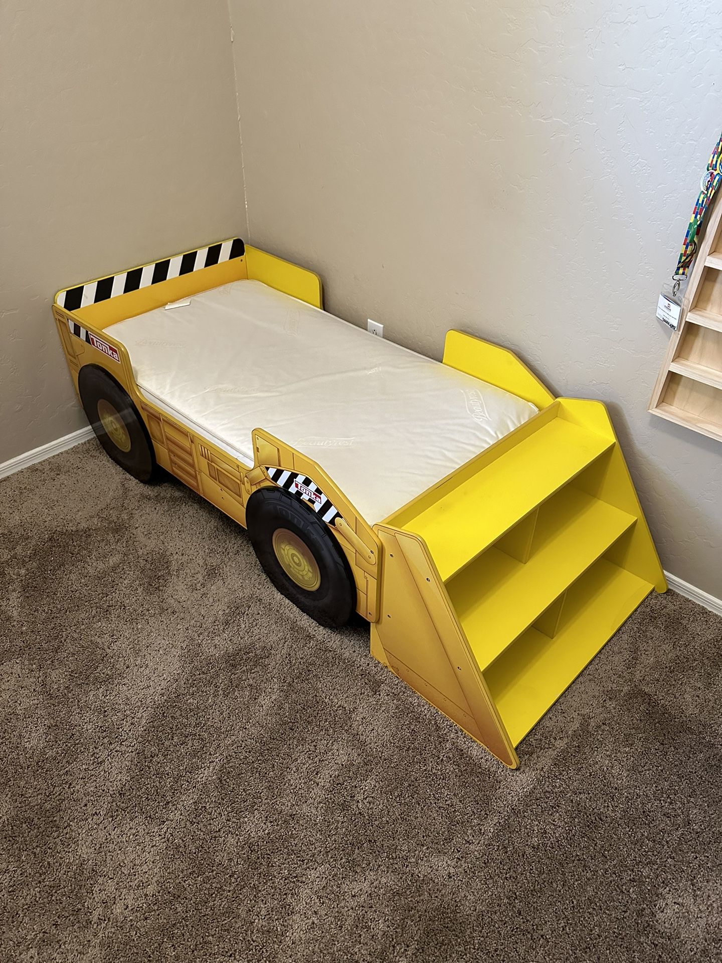 Toddler Tractor Bed