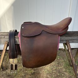 England Horseback Riding Jumping Horse Saddle BT Crump