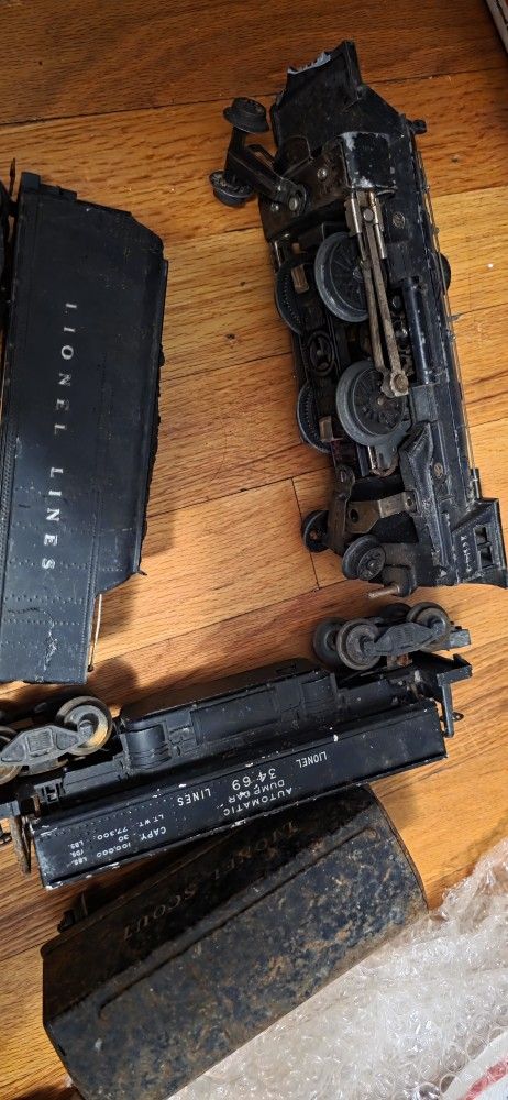Lionel Train Lot