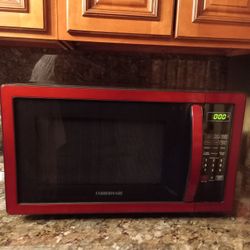 LIKE NEW Super Clean Farberware 1000 Watt  Microwave Oven Metallic Red 1.1 cu. Ft.