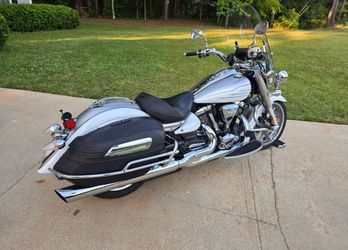 2009 Yamaha Stratoliner 1900cc Cruiser Motorcycle