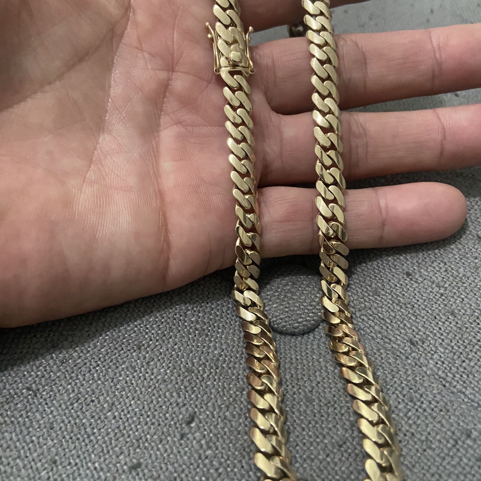 14k Cuban Link Chain. 72 Grams Solid 24 Long 7mm