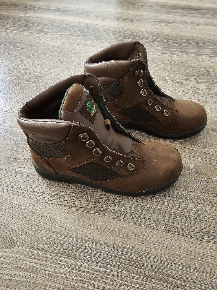 (US 7)Timberland Youth Brown Nubuck / Green Suede 6- Inch Field boots.
