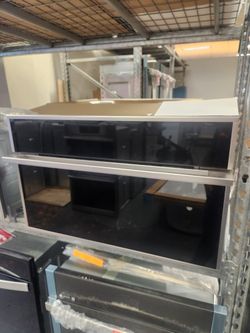 Monogram 30 Inch Built In Steam Oven  1.3 Cu Ft 