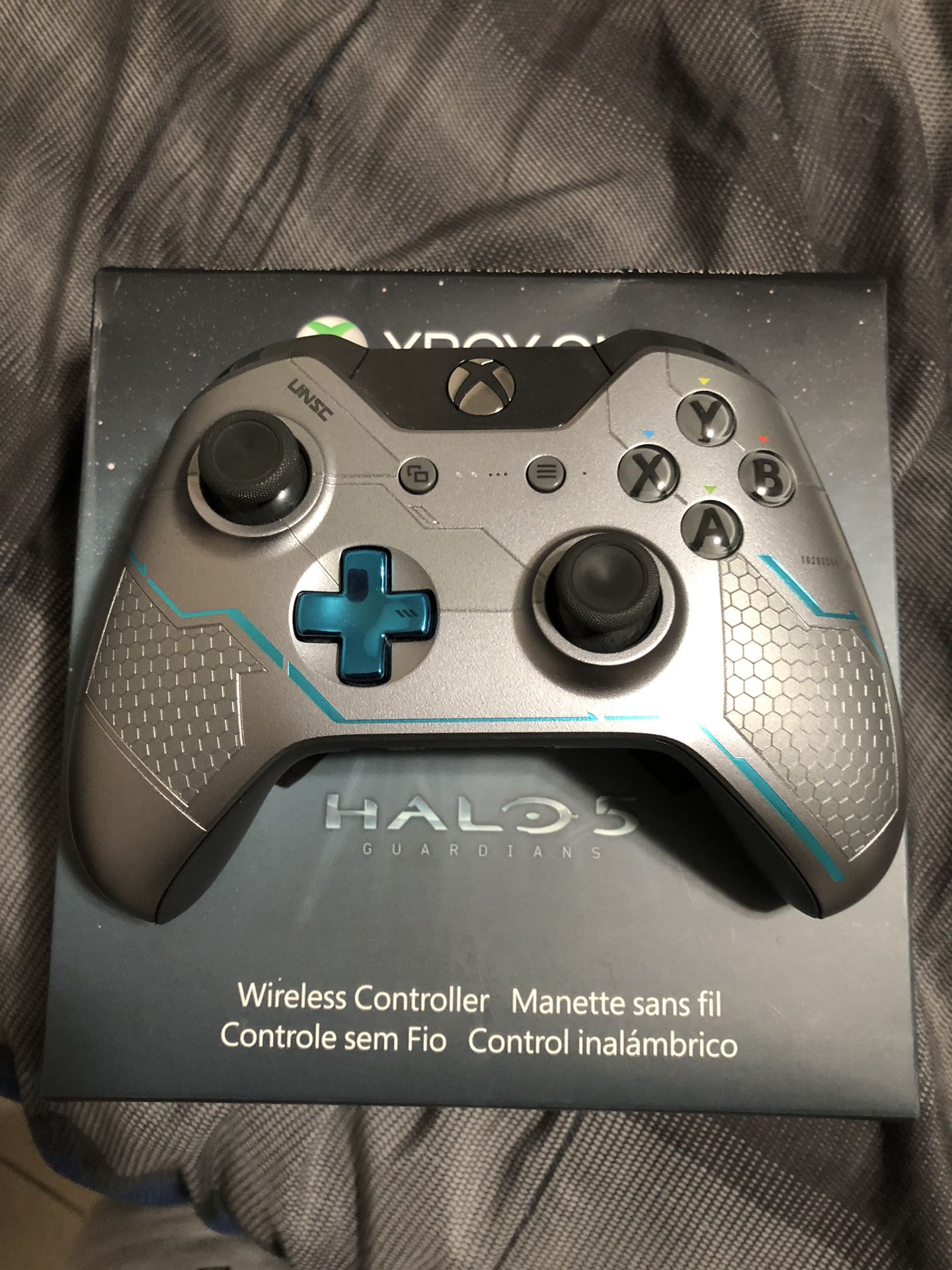 Halo 5 limited edition controller with game