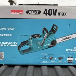 Makita XGT 40V max 18” Chainsaw Kit w/ 5.0Ah Battery & Charger