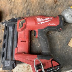 milwaukee 18 gauge brad nailer