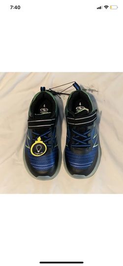 Athletic BYB AW ATH Light Up Blue Unisex Kids Sneakers Memory Foam Size 4