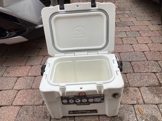 Igloo Sportsman Pro 20-Qt Marine Elite Heavy-Duty Coo