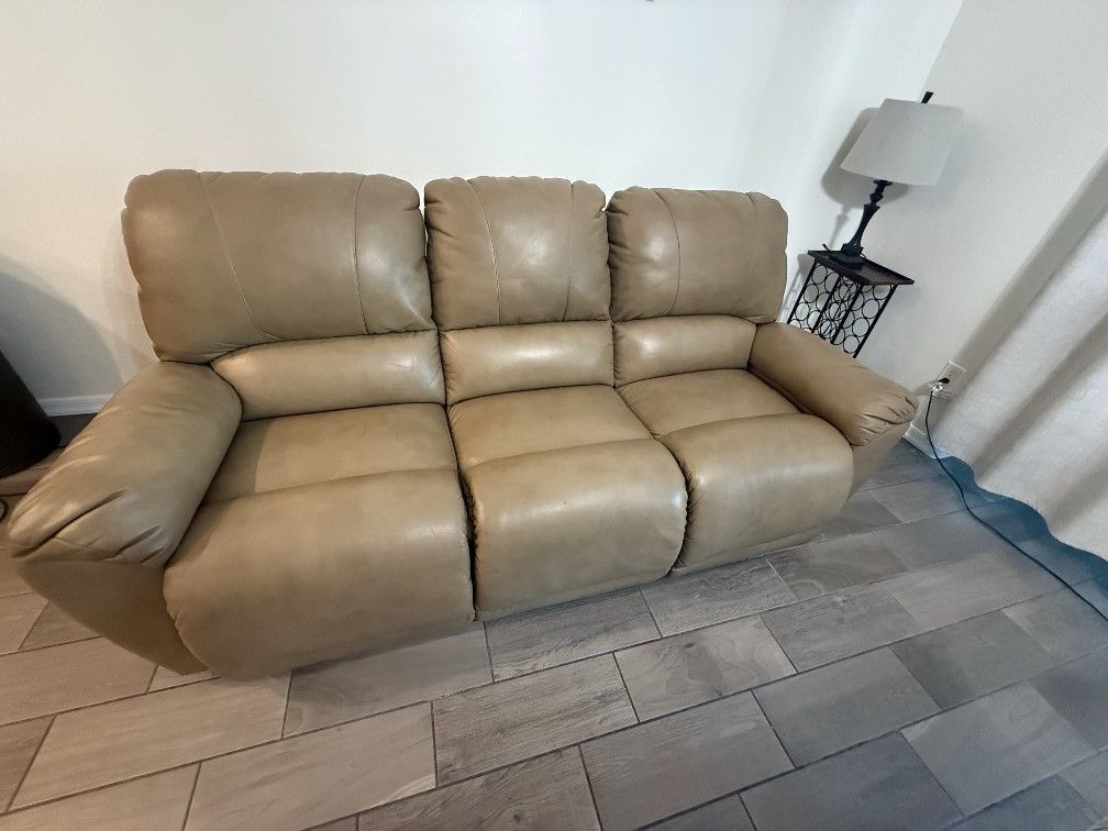La-Z-Boy Recliner Couch